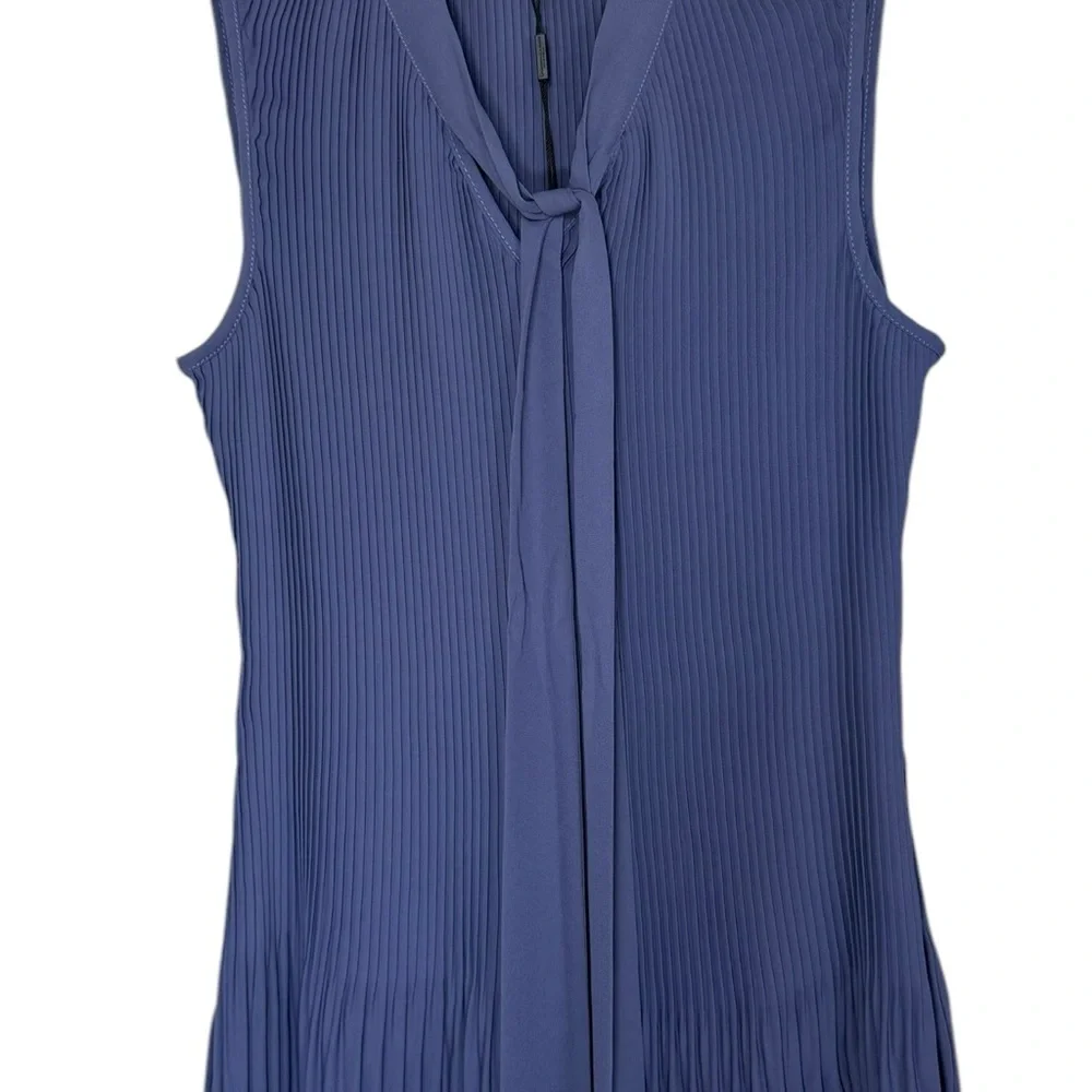 Donna Karan New York  Women’s Sz L Sleeveless Pleated Tie Neck Top NWT - Picture 2 of 9